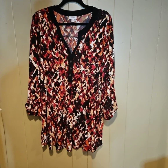 Avenue Abstract Print Tunic Top - Size 26/28 - Picture 1 of 5